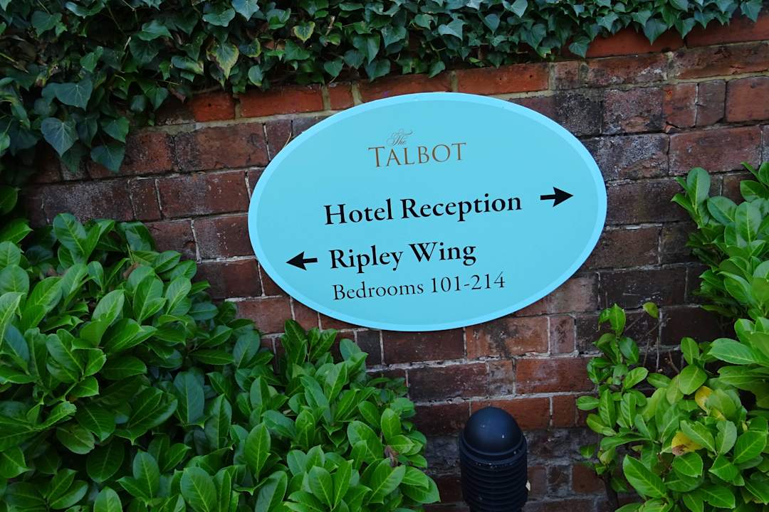 Orientierungsschild Hotel The Talbot Inn