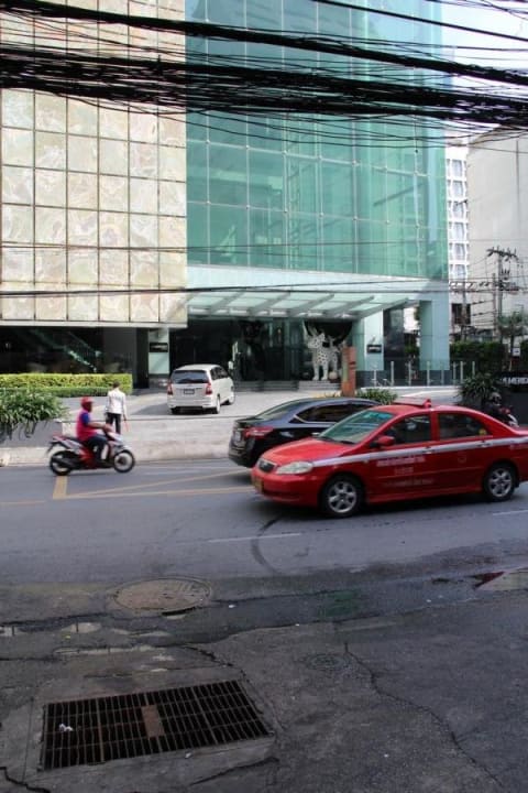 Le Meridien Bangkok Auffahrt Hotel Le Meridien Bangkok