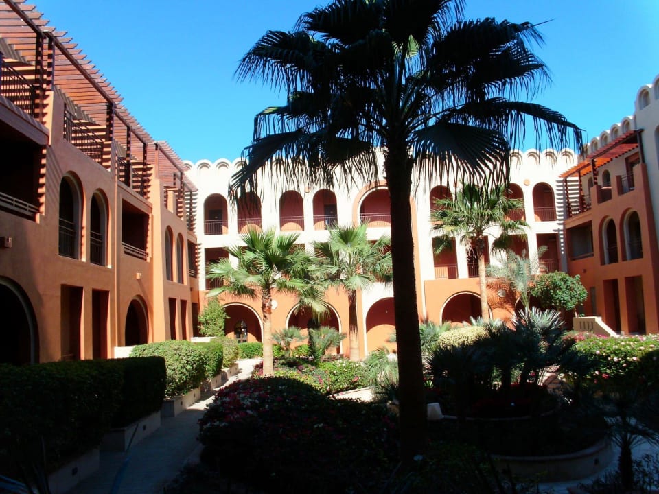 Innenhof Hotel Three Corners Ocean View prestige - Adults only