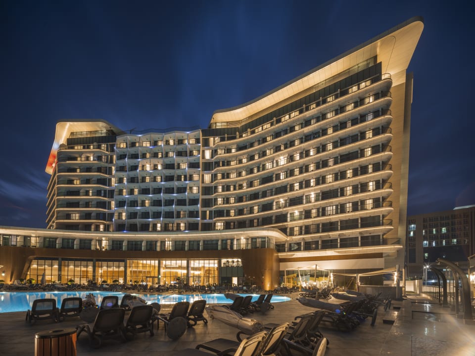 Außenansicht Hampton by Hilton Marjan Island