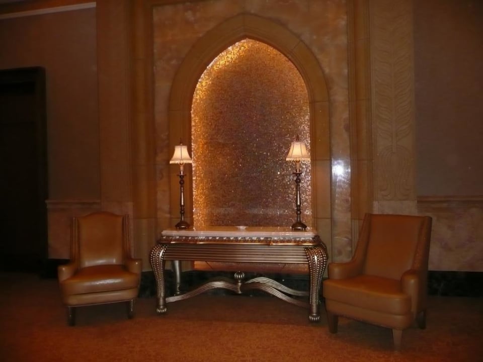 Im Eingangsbereich des Hotels Emirates Palace Mandarin Oriental
