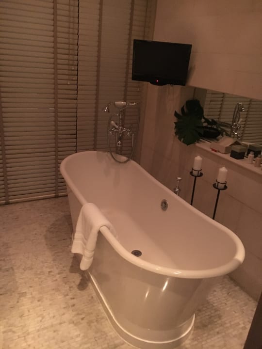 Bad Grand Hyatt Erawan Bangkok