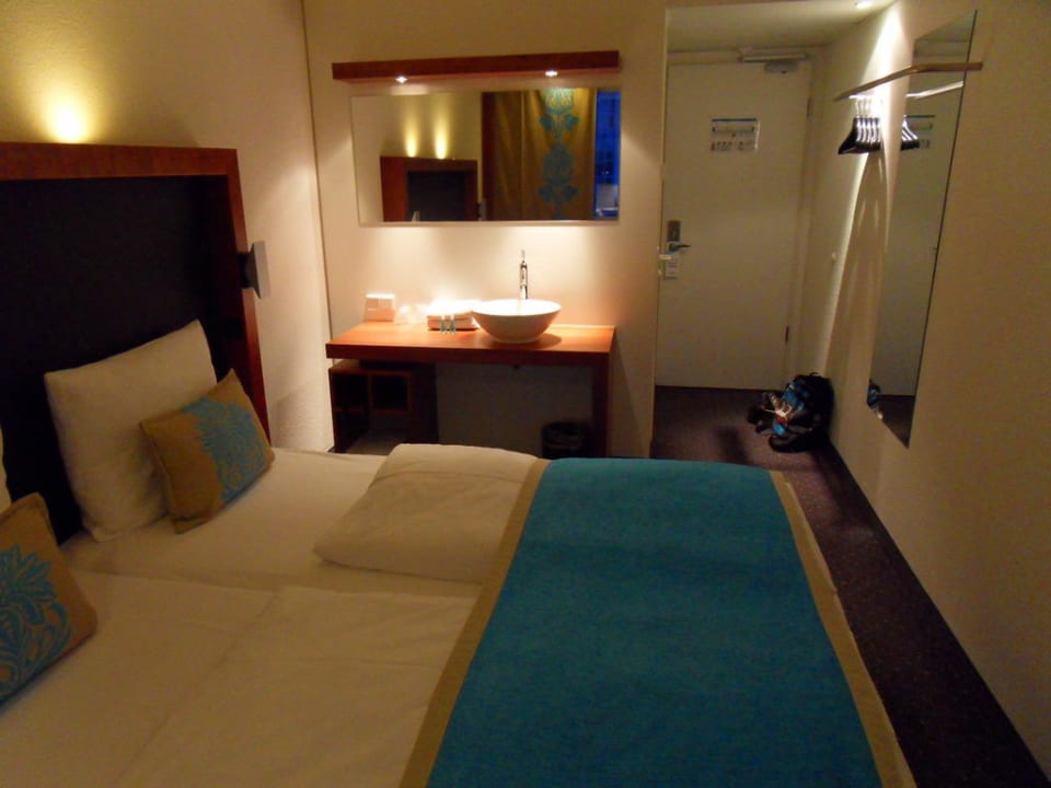 Gemütlich Motel One Hamburg-Altona