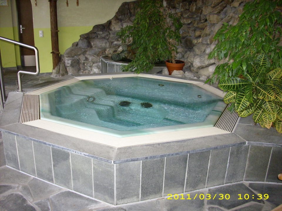 Wirlpool, beheizt, mit Schwefel versetztem Wasser Hotel Prinz-Luitpold-Bad