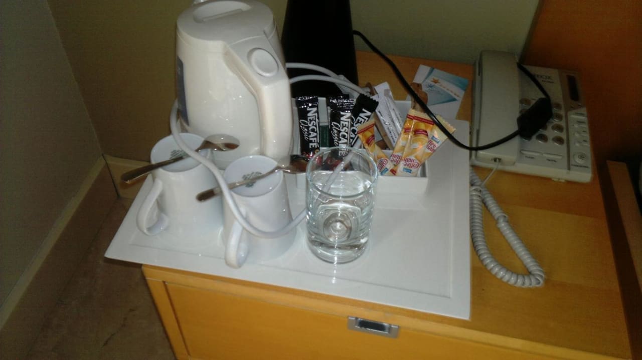 Heißwasserkocher mit Tee/Kaffee TUI BLUE Xanthe