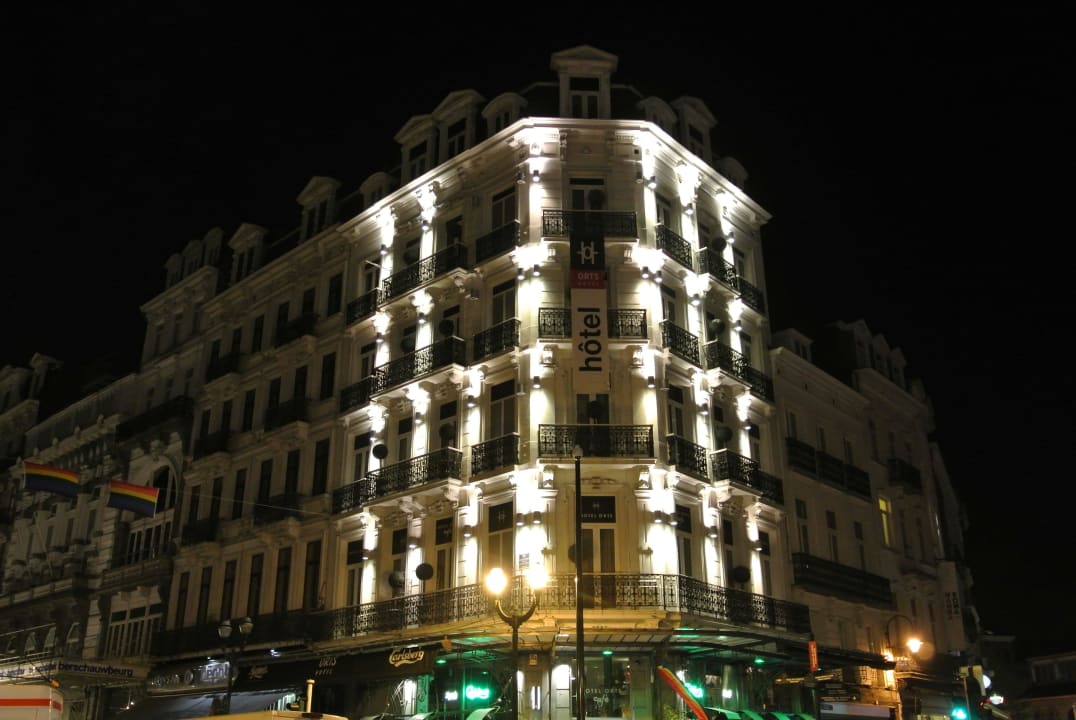 Das Hotel zu später Stunde Hotel Orts