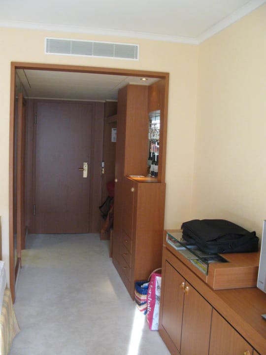 Blick zur Tür Grand Elysée Hamburg