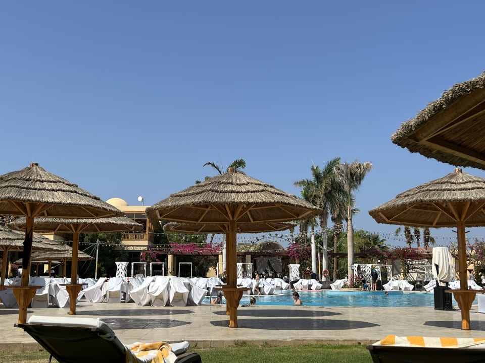 Pool ROBINSON SOMA BAY