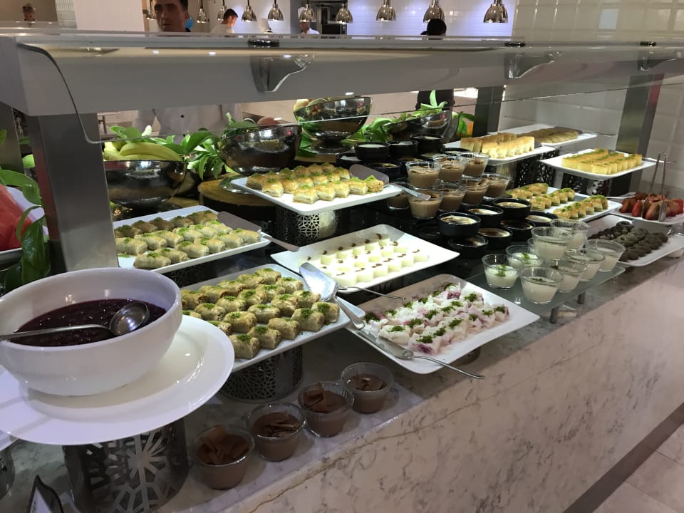 Restaurant Acanthus Cennet Barut Collection