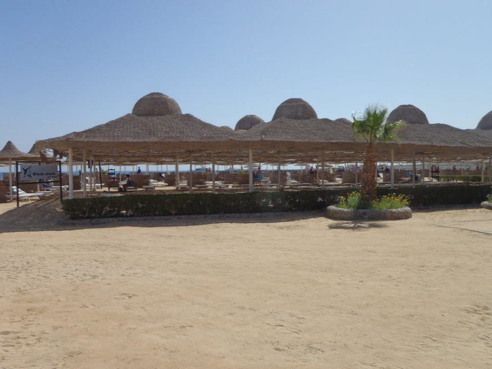 Strand Bar Aladdin Beach Resort