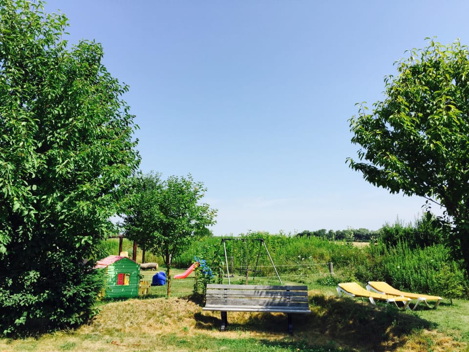 Ein Teil des Spielplatzes Hotel Sonnenhof