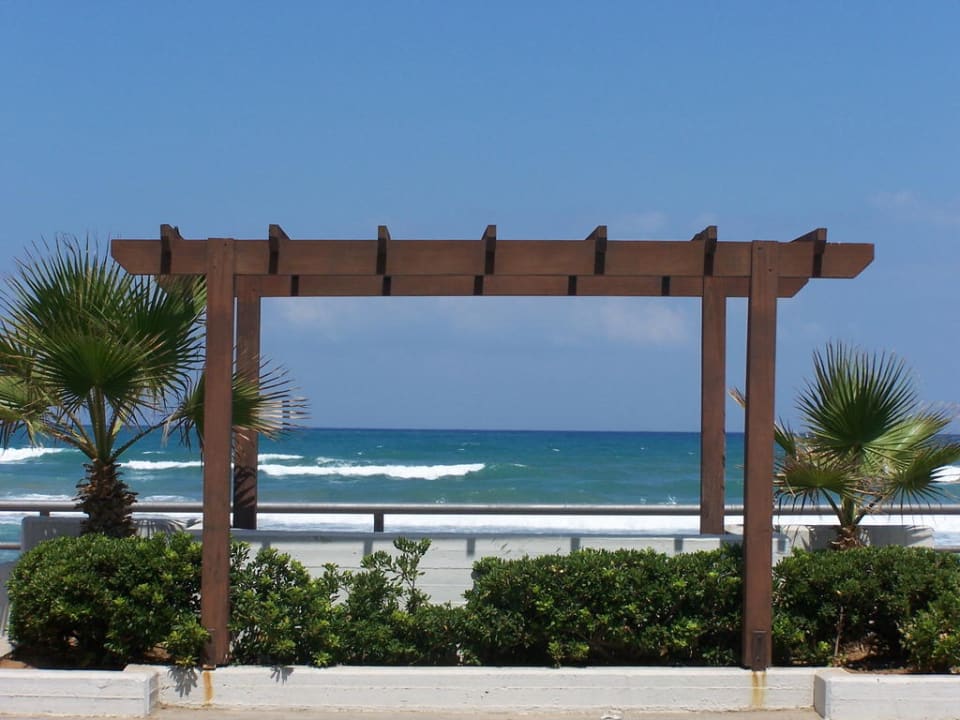 Die Promenade Pearl Beach