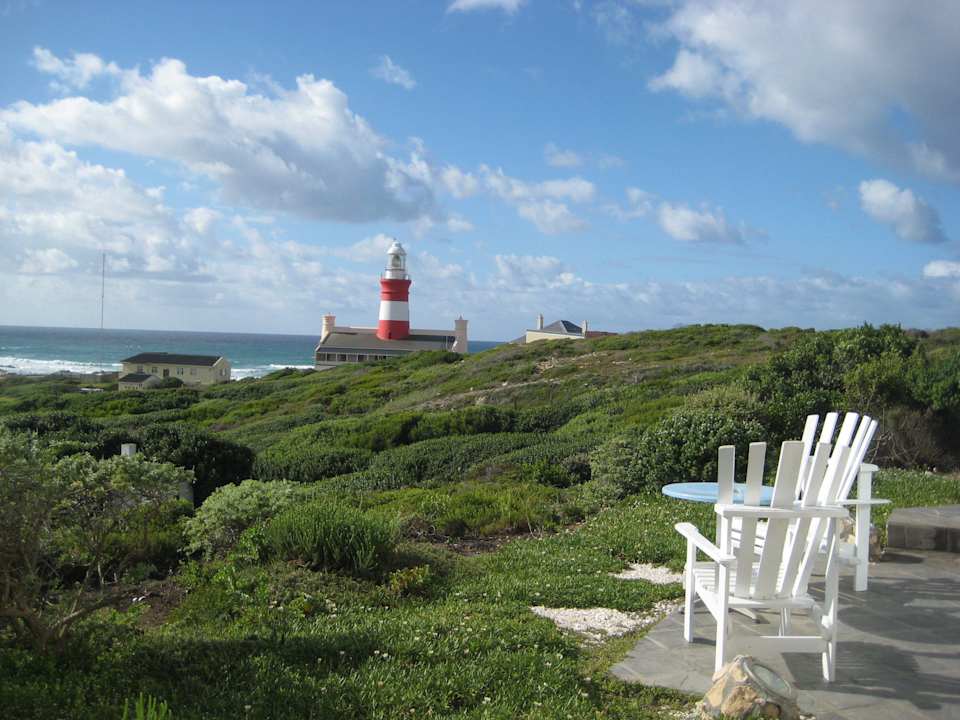 Sitzgelegenheit im Garten mit schöner Aussicht Guesthouse Villa Cape Agulhas