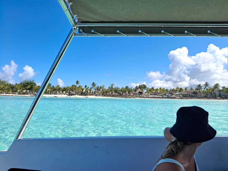 Strand Crystals Beach Resort Belle Mare, a member of Radisson Individuals