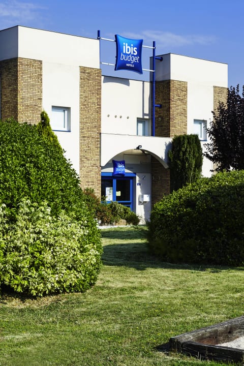 Entrée de l'hôtel ibis budget Chartres Hotel ibis budget Chartres