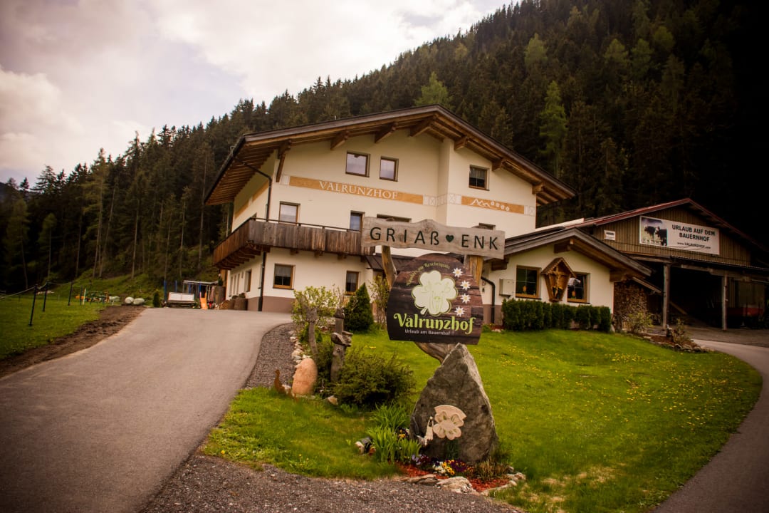 Außenansicht Apart Bauernhof Valrunzhof