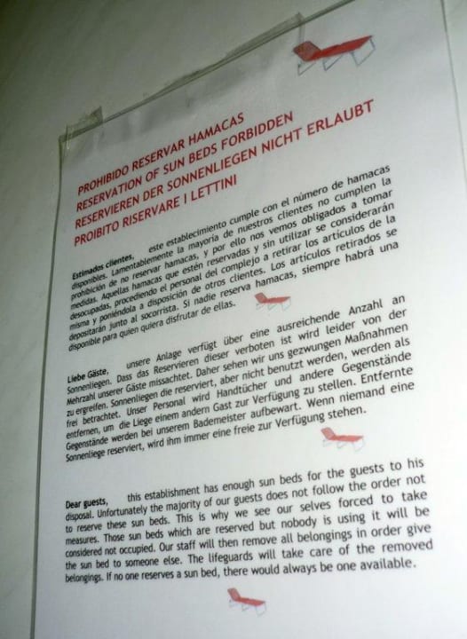 Aushang im Fahrstuhl H10 Playa Esmeralda - Adults only