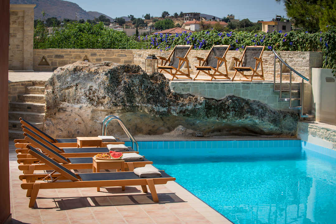 Pool Phaistos Villas