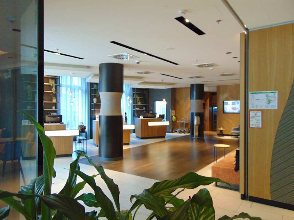 Lobby Courtyard by Marriott Cologne
