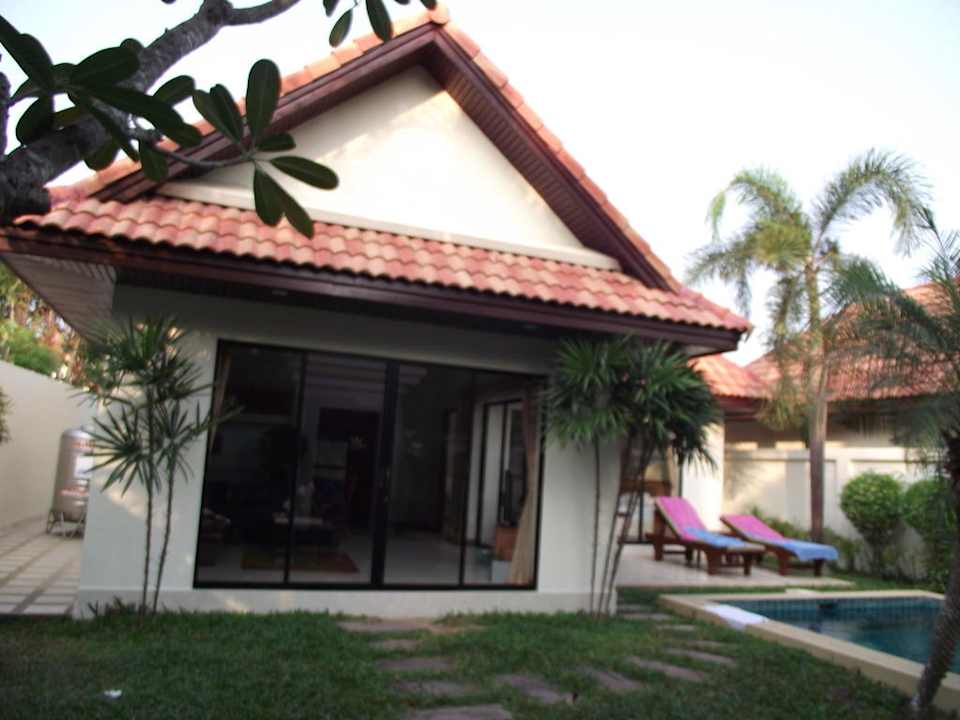 Villa mit Pool ( links ) View Talay Villas Resort