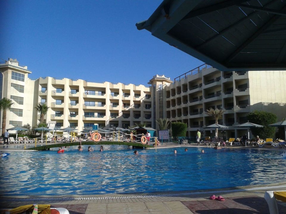 Basen Moreno Horizon Spa & Resort