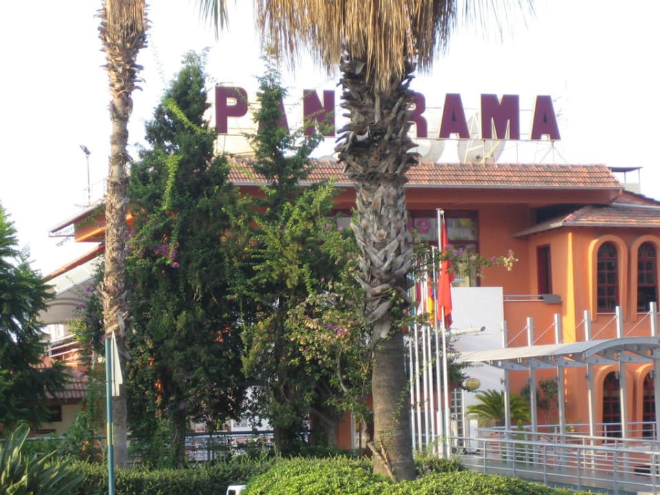 Eingang zum Haupthaus Hotel Panorama