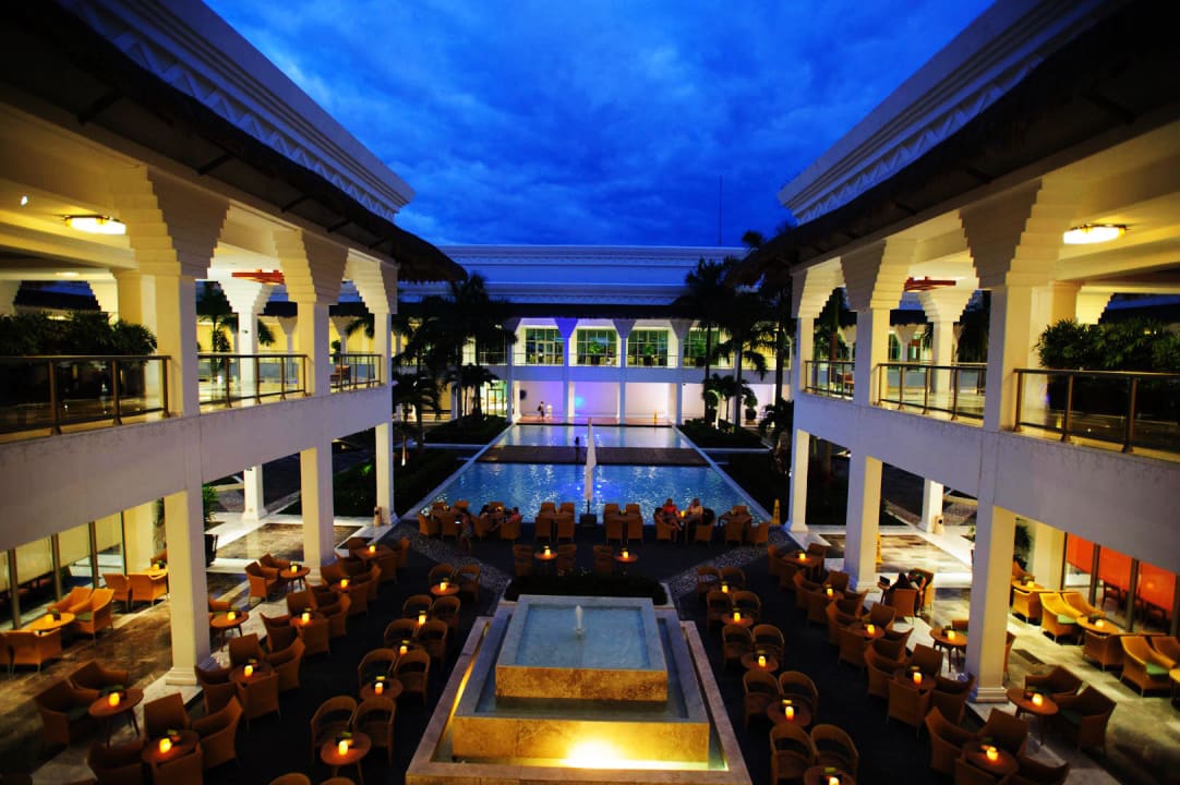 Plaza Principal Grand Riviera Princess All Suites & Spa Resort