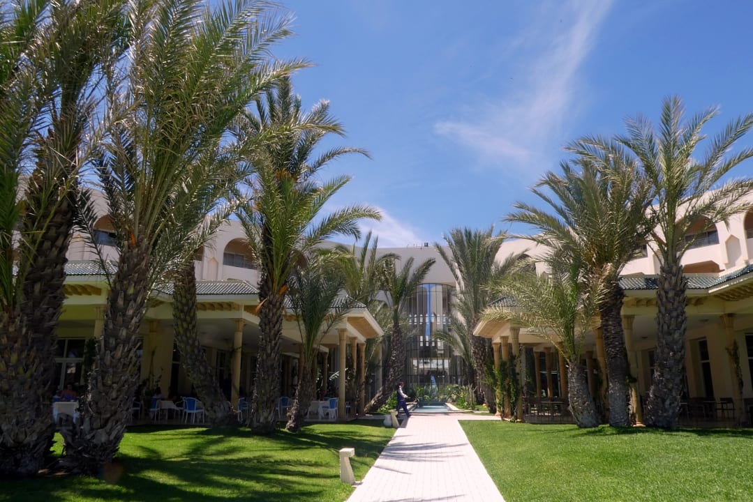 Gartenanlage Iberostar Waves Averroes