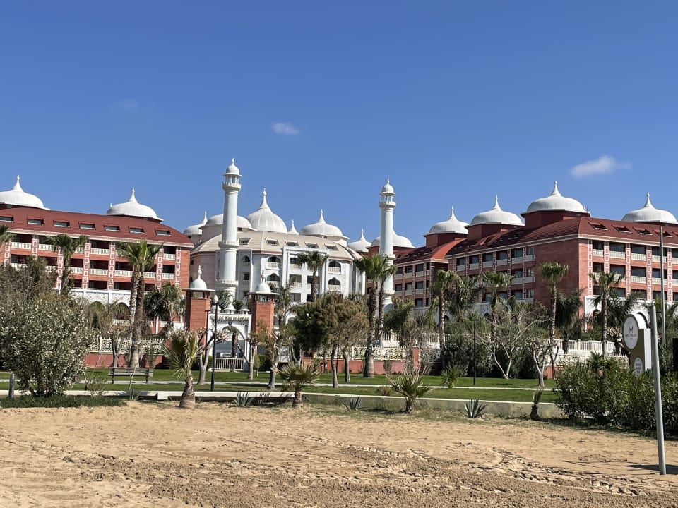 Außenansicht Royal Taj Mahal Hotel