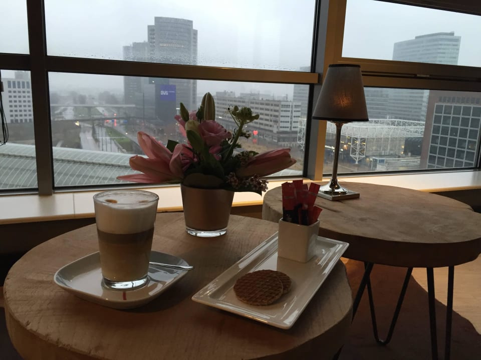 8. Stock (Bar / Cafe) Mercure Hotel Amsterdam Sloterdijk Station