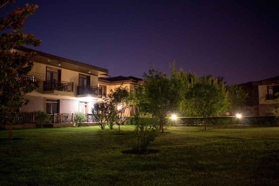 Garten bei Nacht TUI BLUE Palm Garden