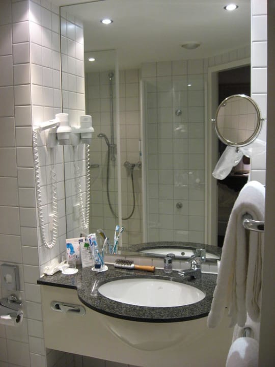 Zimmer Essential by Dorint Berlin-Adlershof