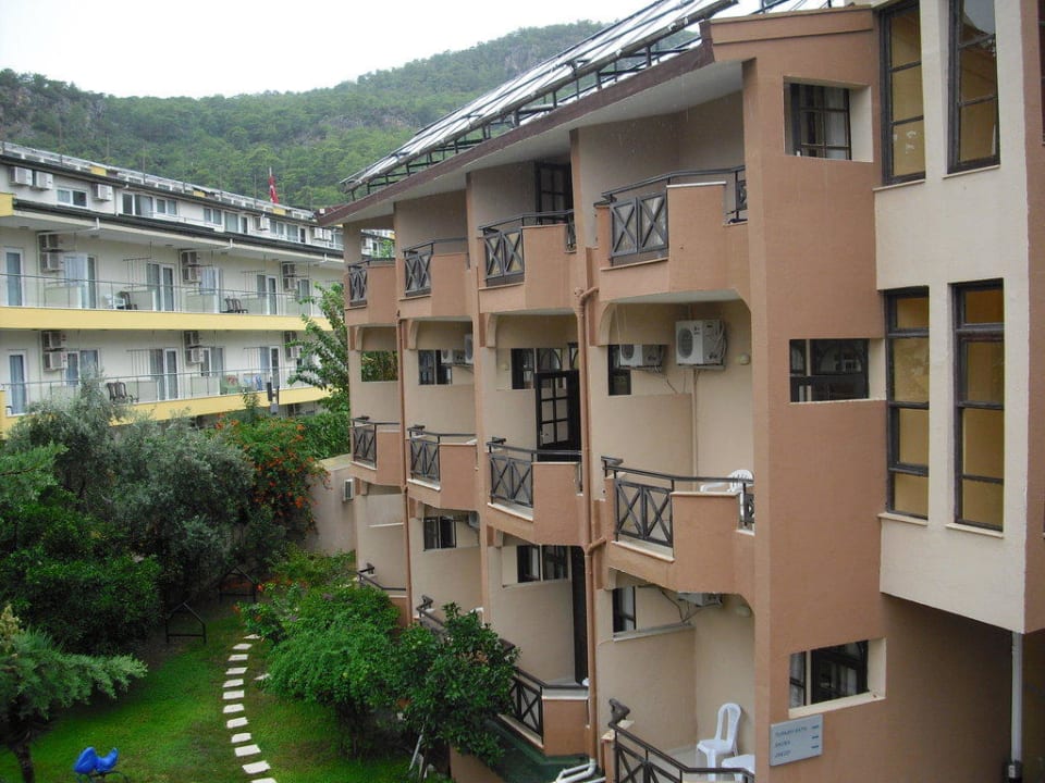 Haus B Aleria Belport Beach Hotel