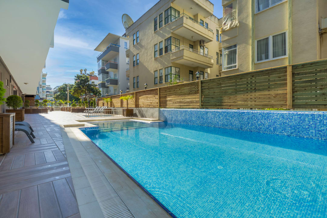 Pool Royalisa City Apart Hotel