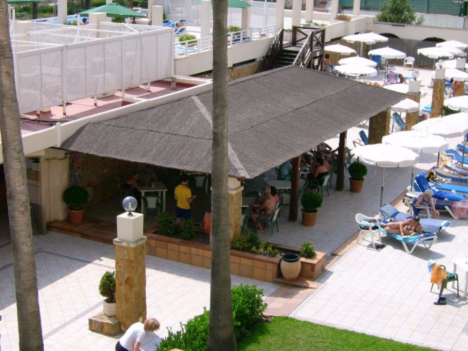 Blick vom zweiten Balkon Zimmer 223 Iberostar Waves Bahia de Palma