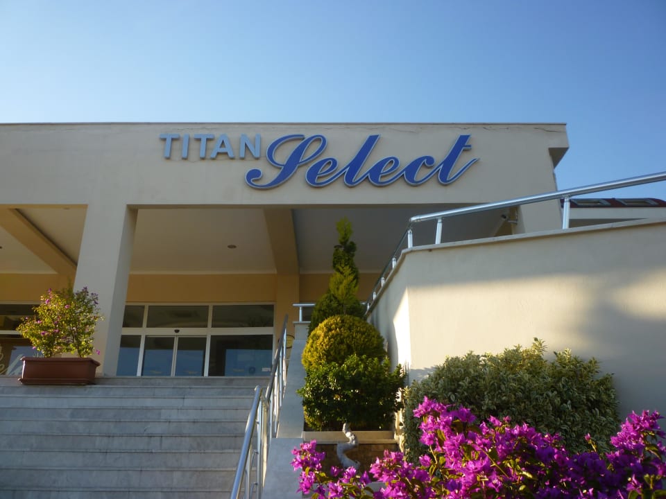 Eingang Solivia Hotel