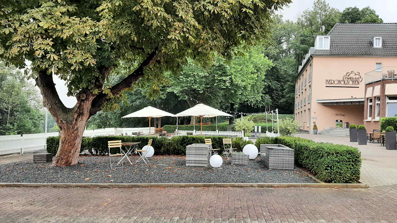 Außenansicht Parkhotel Berghölzchen