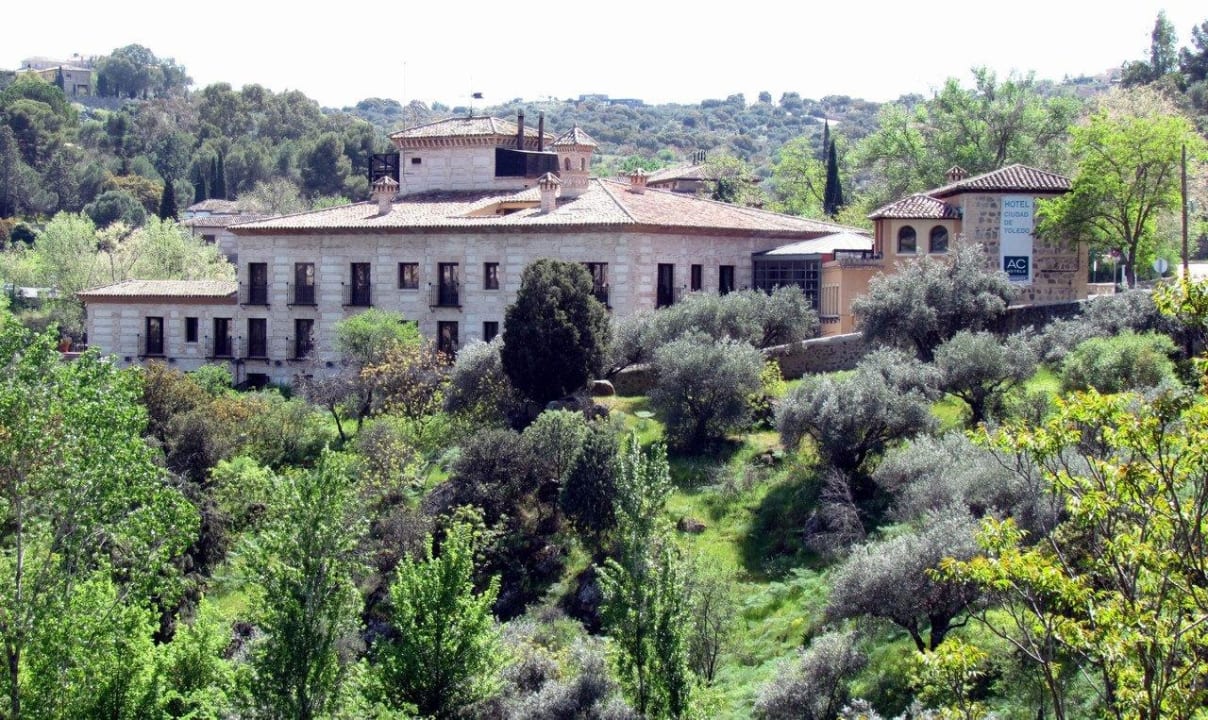 Road view Hotel AC Ciudad de Toledo