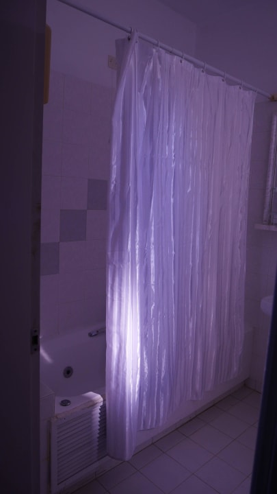 Badewanne mit Duschvorhang Aeolos Beach Hotel