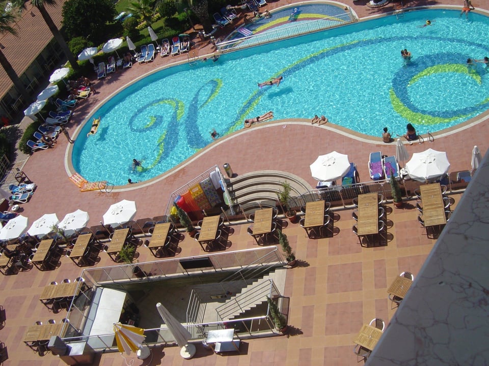 Pool im Innenhof, welchen wir in der ganzen Zeit ni Seher Kumköy Star Resort & Spa