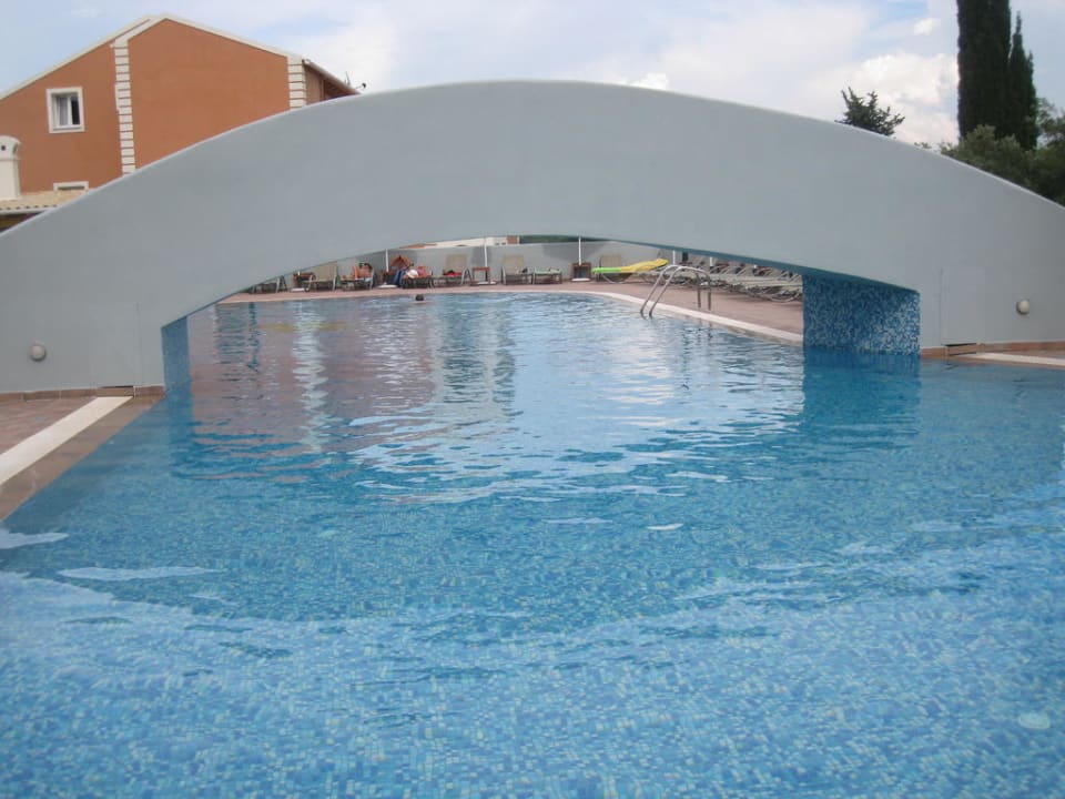 Brücke über Hauptpool Michelangelo Resort