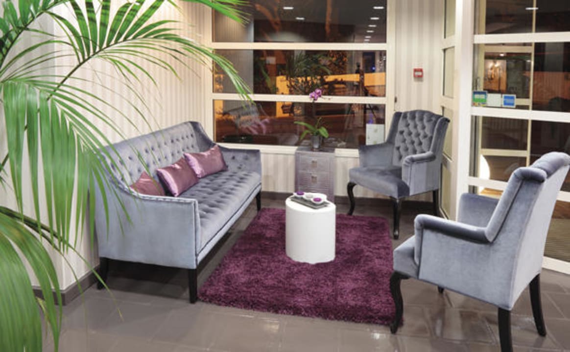 Hall de l'hôtel Park & Suites Hotel Elegance Le Cannet