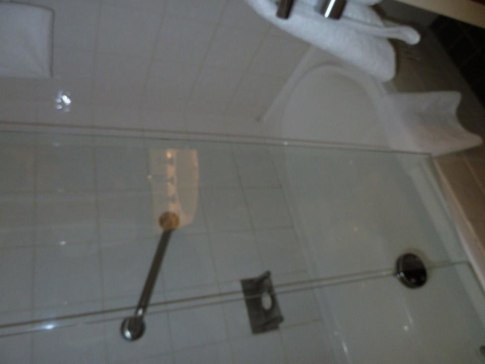 Badewann+Dusche Mercure Sydney Wynyard