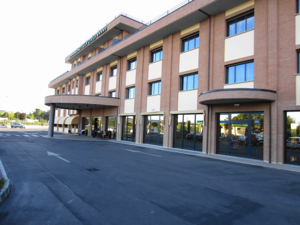 Außenansicht Grand Hotel Forlì