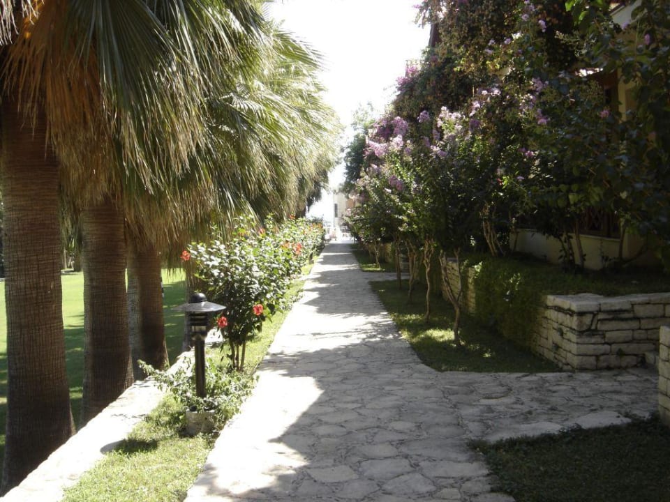 Gartenanlage Melas Holiday Village