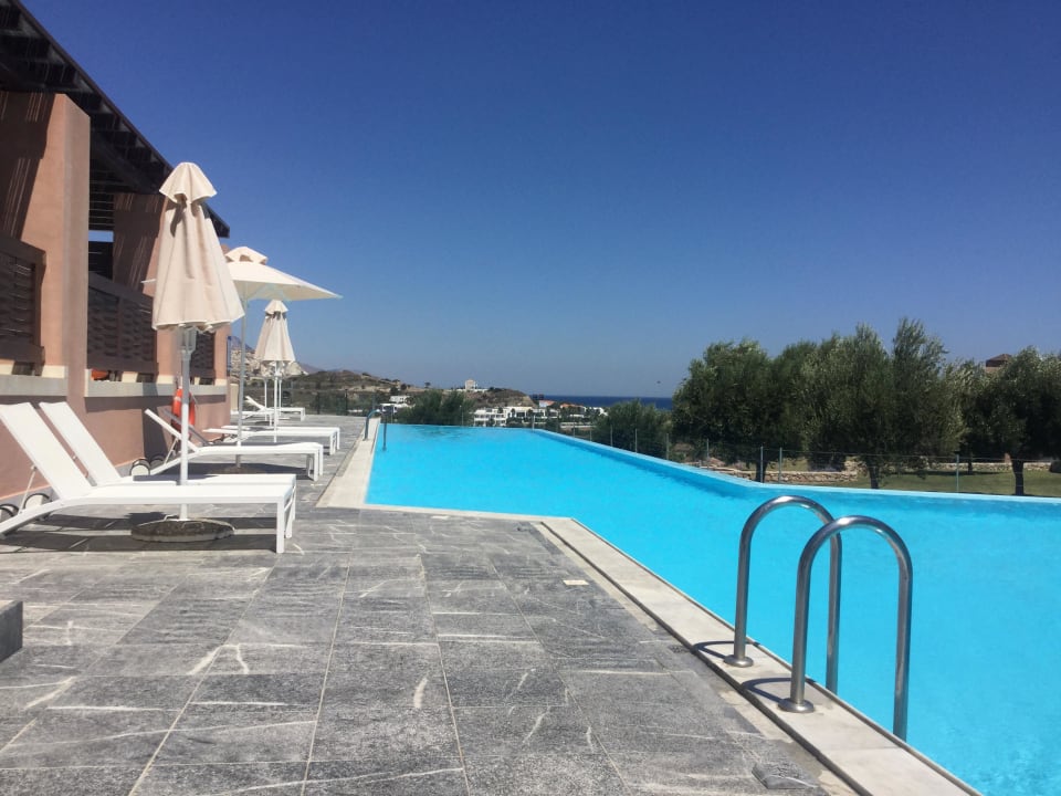 Helena Resort Blick auf "unseren Pool" Atlantica Belvedere Resort