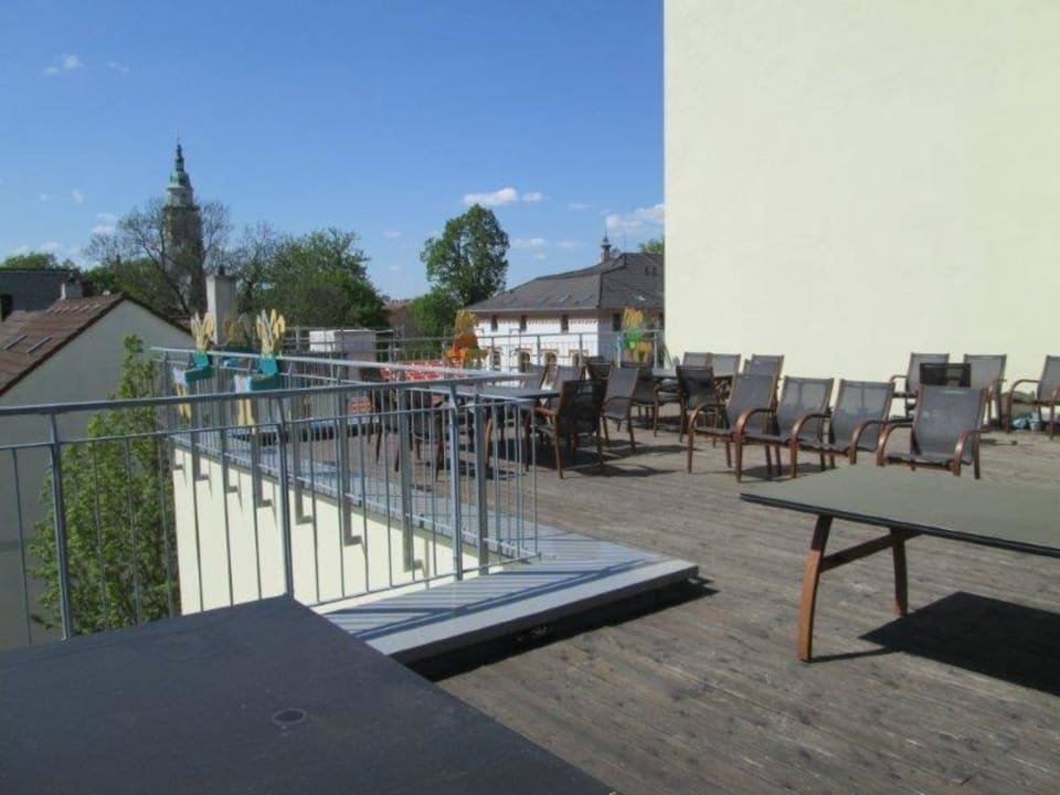 Terrasse im 3. Stock mit Altstadtblick Alpha Hotel