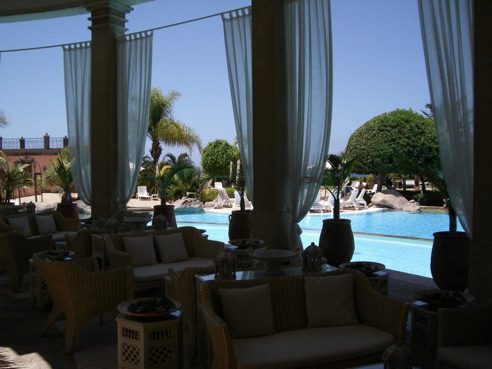 In der Poolbar JOIA El Mirador by Iberostar