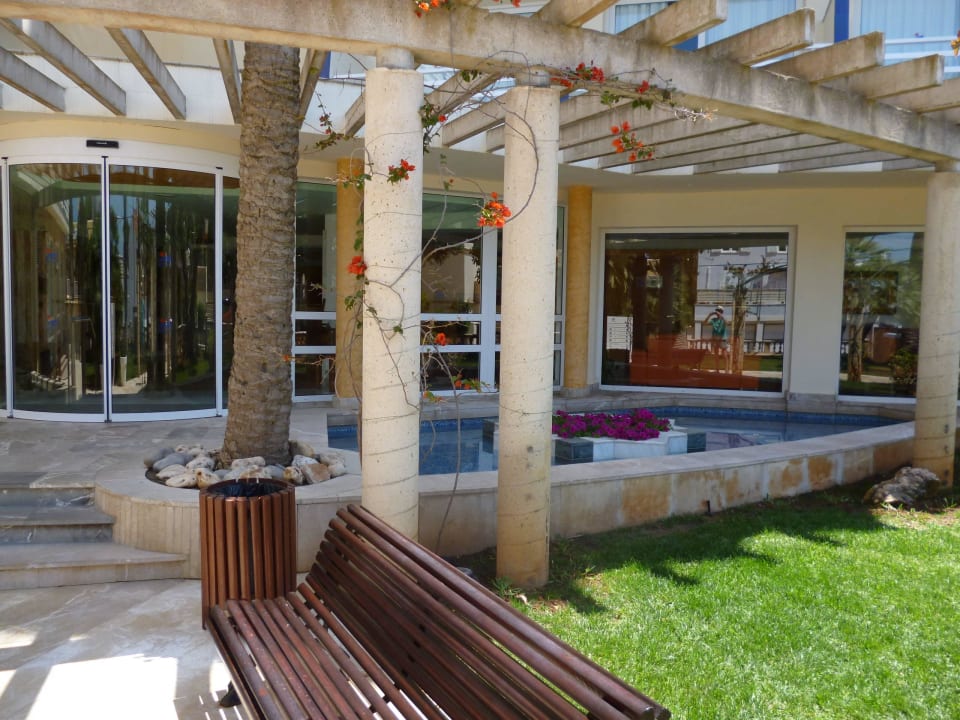 Hoteleingang Smy Portocolom