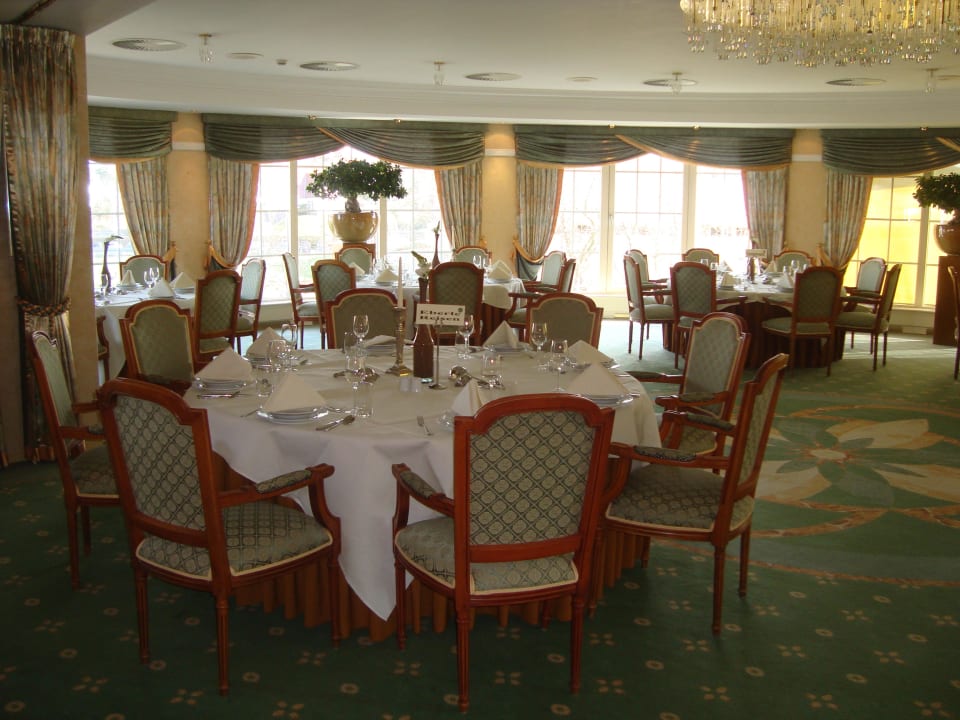 Tische für Gruppen Alexander Hotel